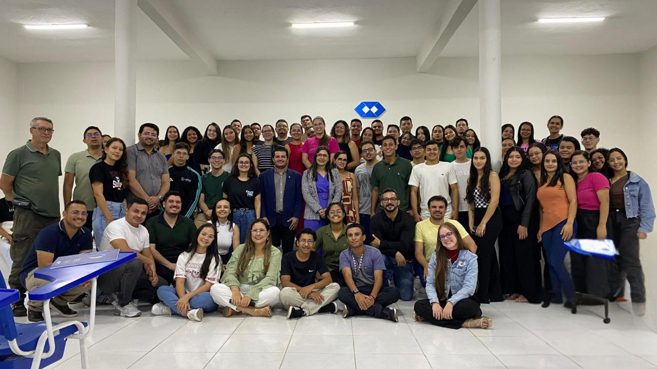 Universidade Estadual Vale do Acaraú recebe palestra do CRA-CE